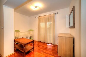 Apartments Orange Medulin