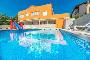Apartments Orange Medulin