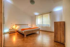Apartments Orange Medulin
