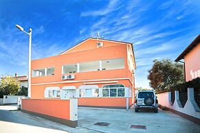 Apartments Orange Medulin