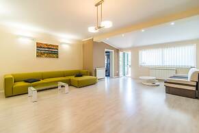 Holiday House Flego