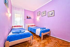 Apartments Paliaga