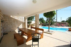 Villa Nada Flores