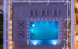 Las Hotel & Spa