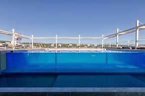 Las Hotel & Spa