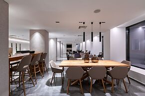 Las Hotel & Spa
