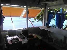 Stonedge Safari Hotel