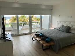Brisas Apartments