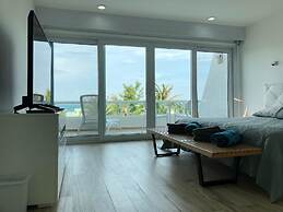 Brisas Apartments