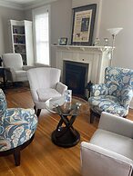 Cottage on Caledonia Bed & Breakfast