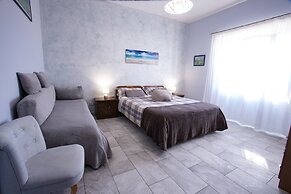 Etna Sea House