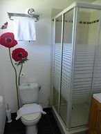Au Petit Canal Fleuri