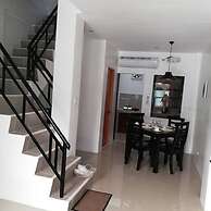 Rona's Townhouses