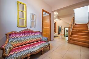 Centro Houses