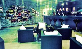 MWC Club by Downtown