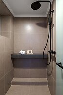 2 Mazi Suites