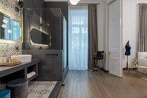 2 Mazi Suites