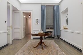 2 Mazi Suites