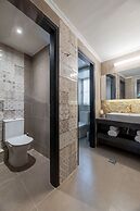 2 Mazi Suites