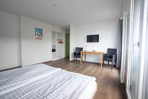 Nyon Hostel