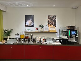Nyon Hostel