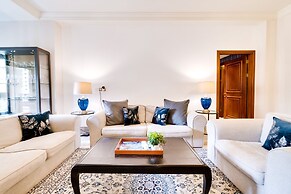 Fairmont North Luxury 2 BR Apt Palm