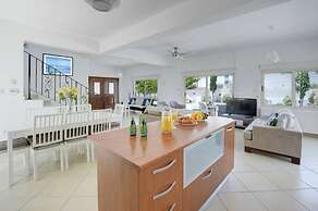 Blue Sea Villa