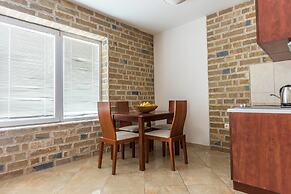 Contessa Apartments