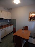 Contessa Apartments