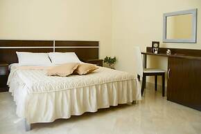 Contessa Apartments