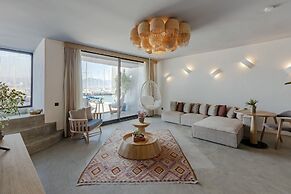 Harbour Suites