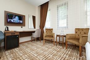 Grand Mela Hotel