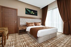 Grand Mela Hotel
