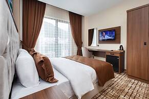 Grand Mela Hotel