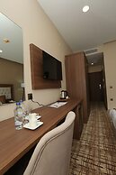 Grand Mela Hotel