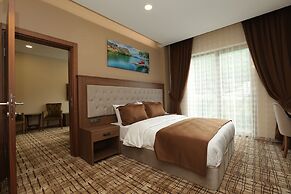Grand Mela Hotel