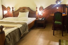 Palm World Hotel