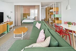 RIVA Mamaia Aparthotel