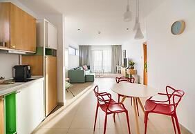 RIVA Mamaia Aparthotel