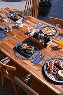 RIVA Mamaia Aparthotel