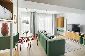 RIVA Mamaia Aparthotel