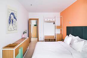 RIVA Mamaia Aparthotel