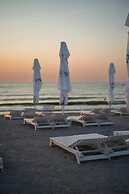 RIVA Mamaia Aparthotel