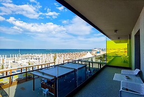 RIVA Mamaia Aparthotel