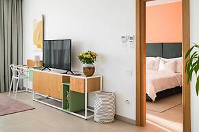 RIVA Mamaia Aparthotel