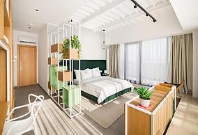 RIVA Mamaia Aparthotel