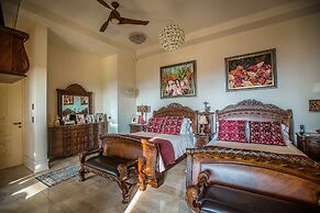 La Toscana Hills