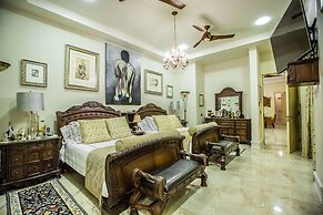 La Toscana Hills