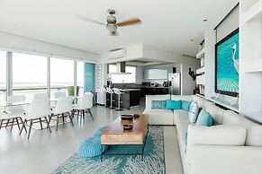 Beautiful Beachfront Apartments