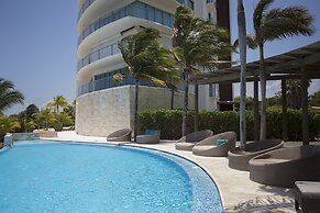 Beautiful Beachfront Apartments